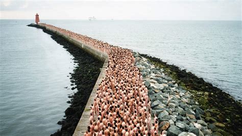 nude image|The Naked World of Spencer Tunick